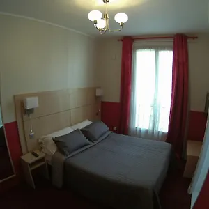Phenix 2*, Paryż Francja